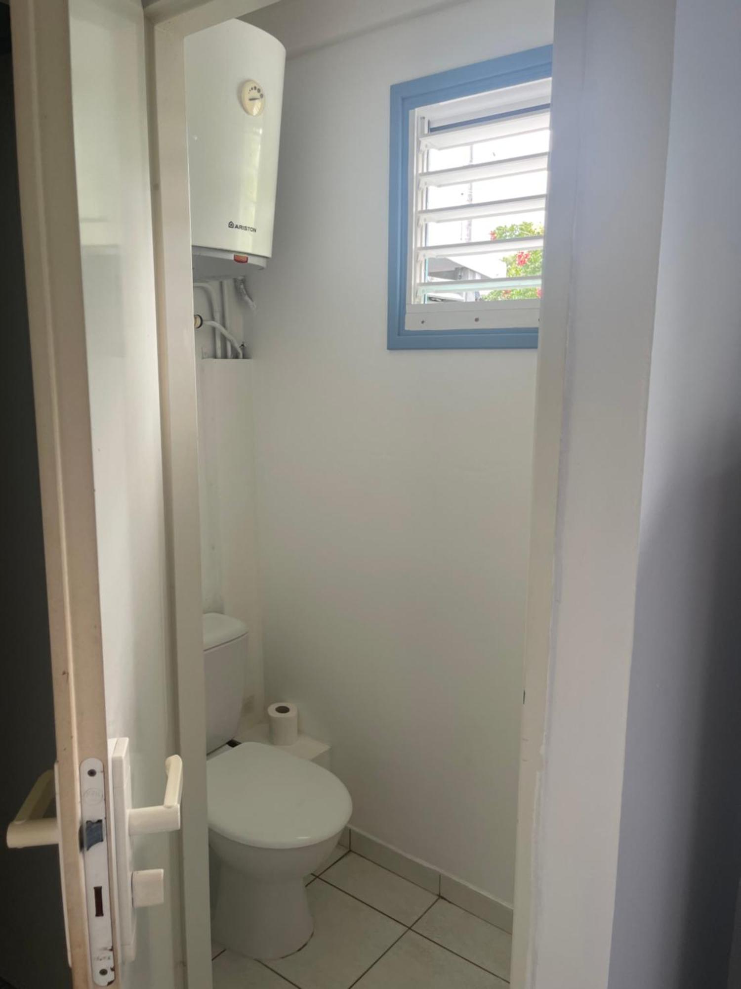 Bungalows Malueva 1 Chambre Et 1 Mezzanine A 5Min De La Plage De La Caravelle ساينت آن المظهر الخارجي الصورة
